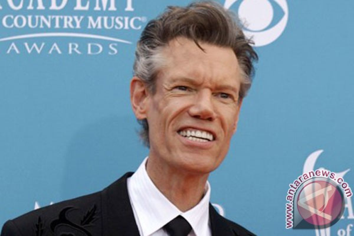 Randy Travis kritis