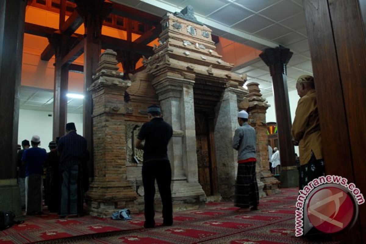 Masjid tua di Indonesia