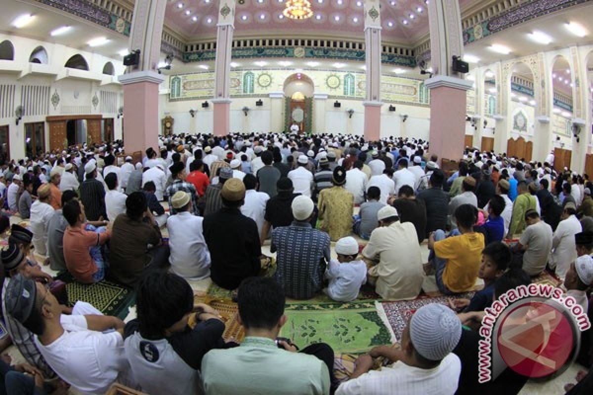 Gubernur Gorontalo akan shalat Idul Fitri di Masjid Baiturahim