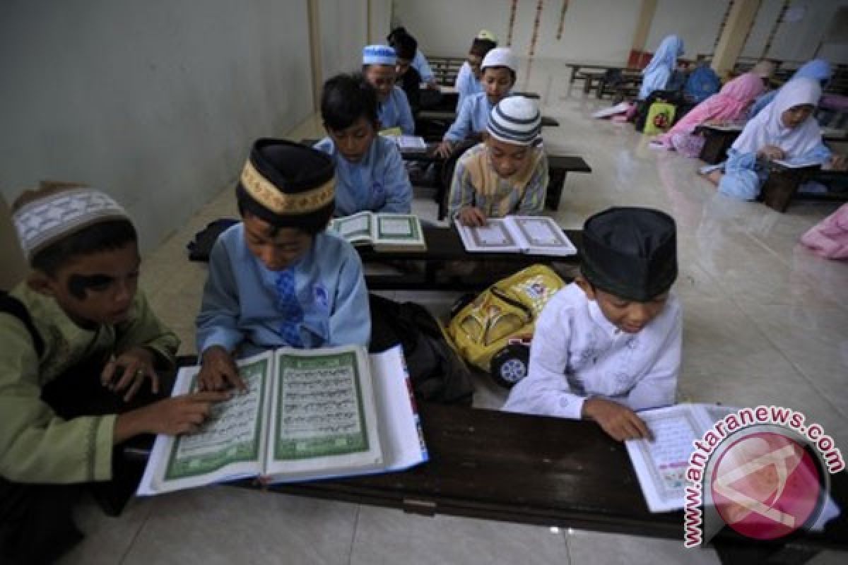 Warga Bengkalis sambut baik program sehari khatam Alquran