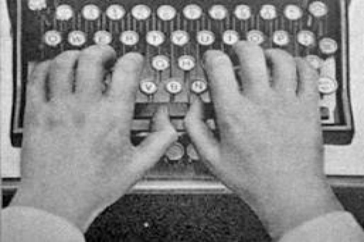 Kremlin turns back to typewriters to avoid leaks