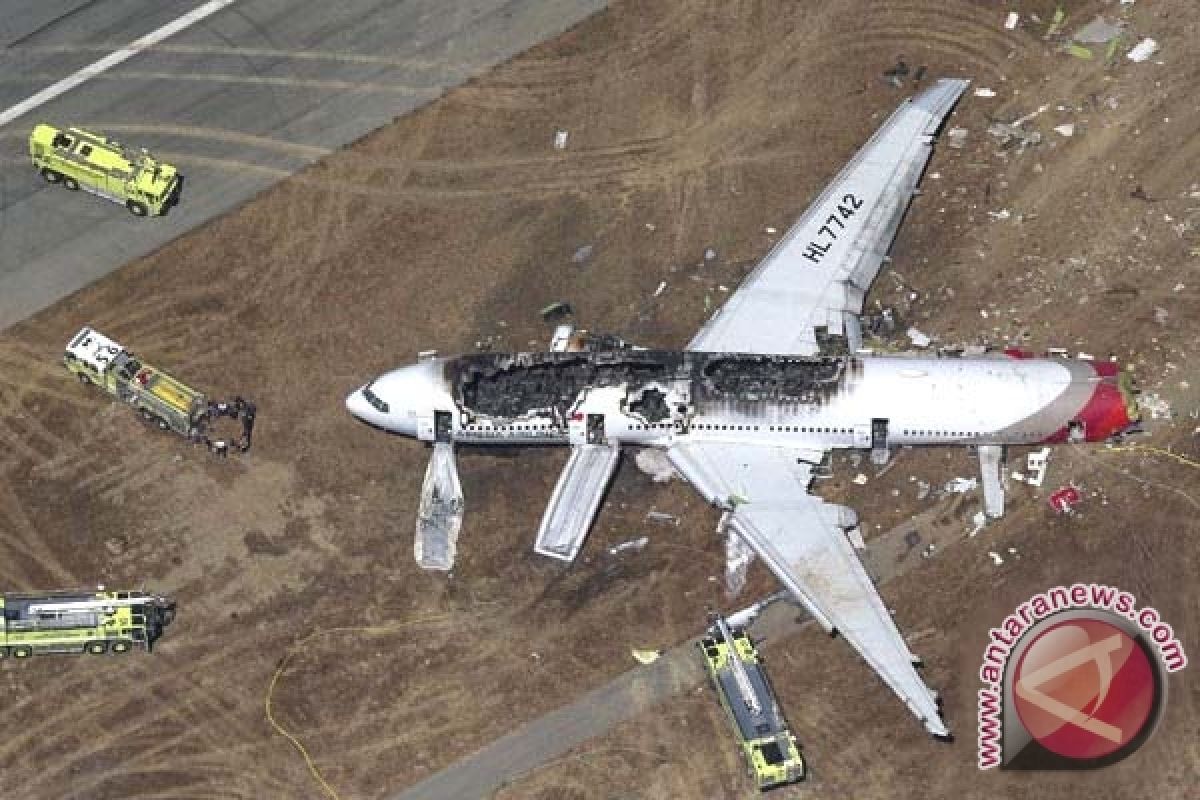 Polisi: Korban Pesawat Asiana Tertabrak Truk Pemadam Kebakaran