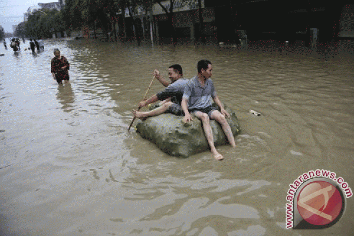 Hujan deras di Sichuan akibatkan kerugian ekonomi,  rumah ambruk