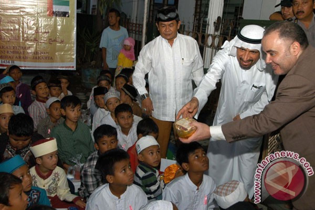 1.984 janda miskin Gresik terima bantuan Ramadhan