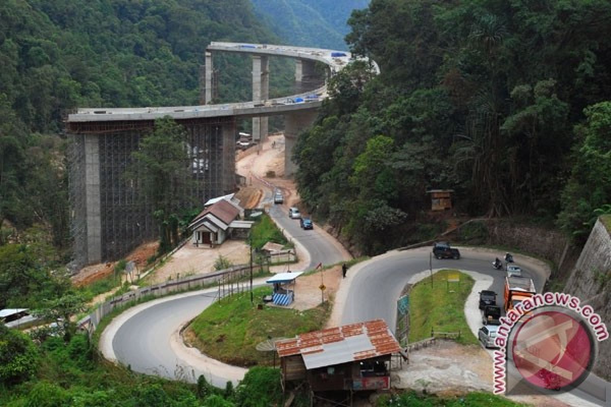 Trans Sumatra road project to be accelerated to improve connectivity