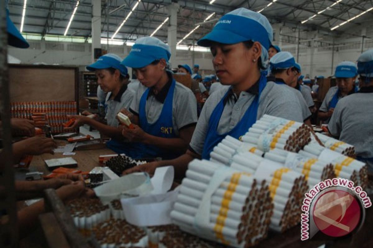 Indonesia hemmed-in between benefits and hazards of tobacco