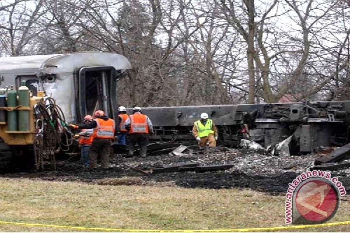 Bus dan kereta bertabrakan di Thailand akibatkan 20 orang tewas