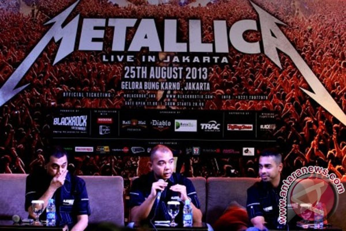 "Do and Don't" di Konser Metallica