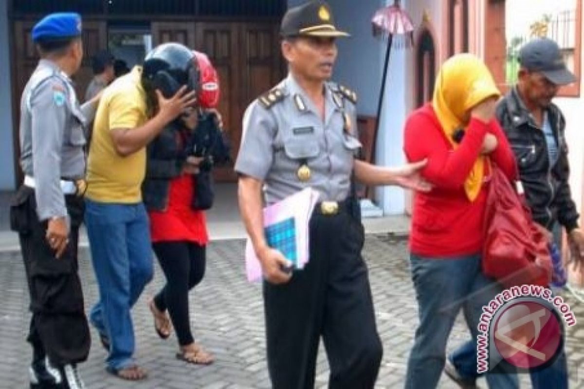 Polisi Amankan 78 Pekerja Eks Lokalisasi