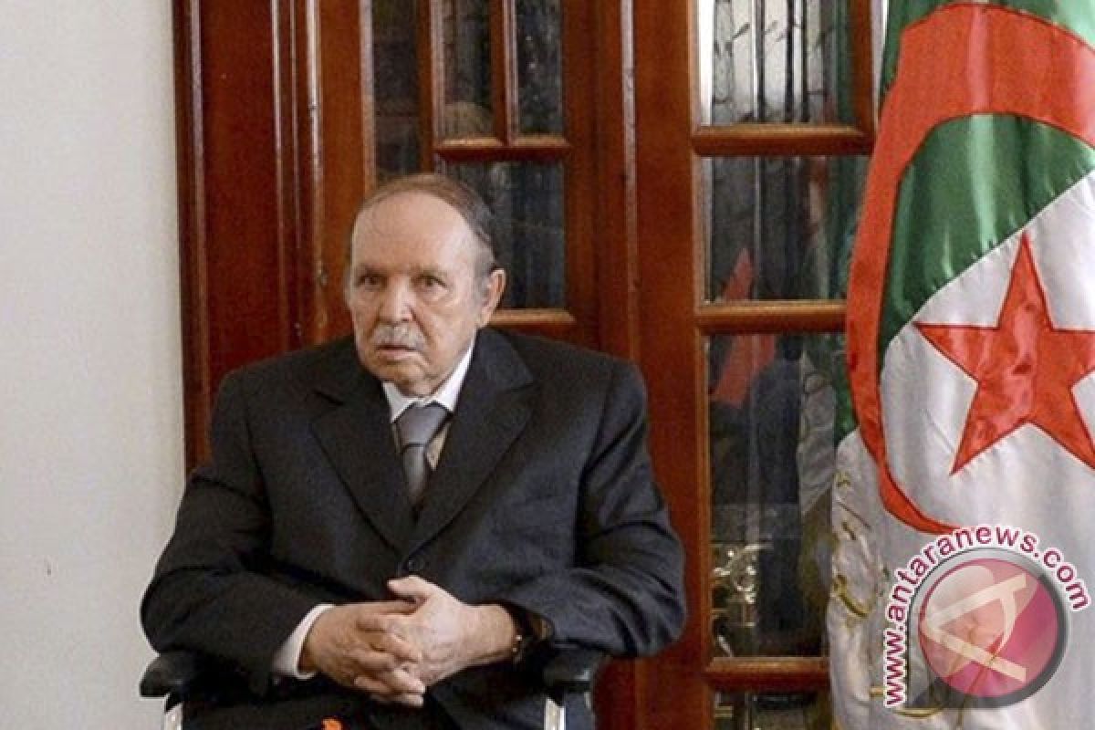 Mantan Presiden Aljazair Bouteflika wafat