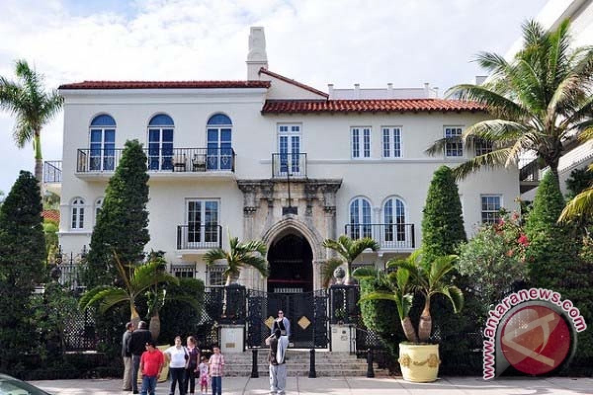  Bekas Rumah Gianni Versace Di Miami Akan Dilelang