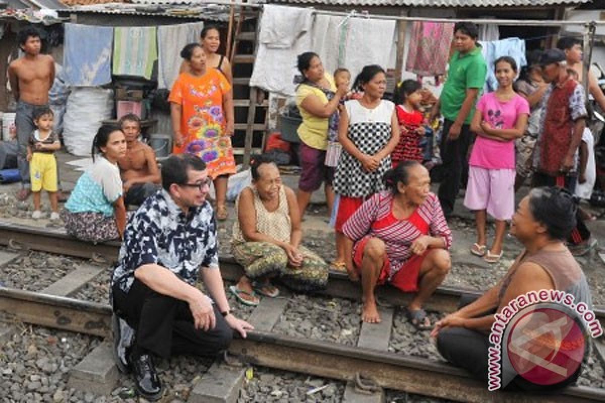 Mensos borong kolak di Tanah Abang