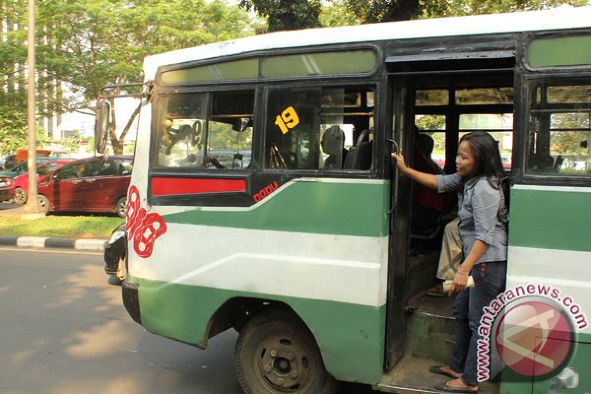 Metromini dan kopaja tak laik jalan ditertibkan