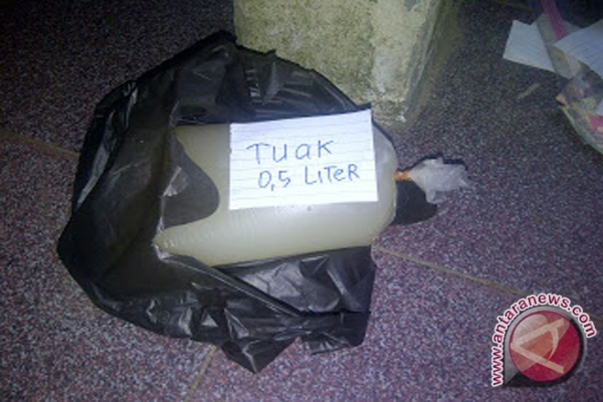 Satpol PP Seized Hundreds Liters of Tuak