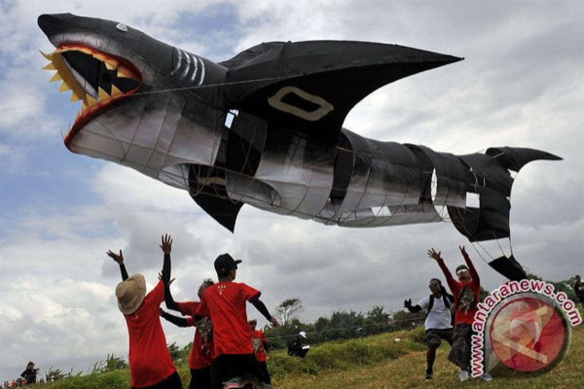 Foreign participants to join Kite Festival in Surabaya