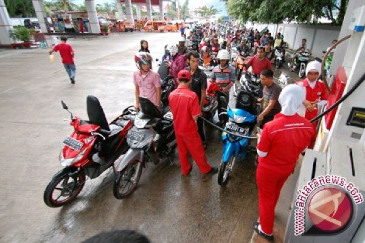  Pertamina tetapkan harga premium di Jawa Rp7.400 