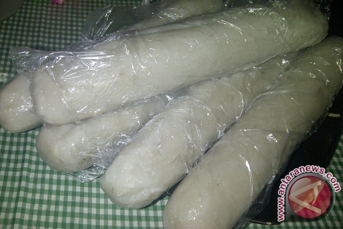 Pempek ikan paru makanan khas warga Pedamaran