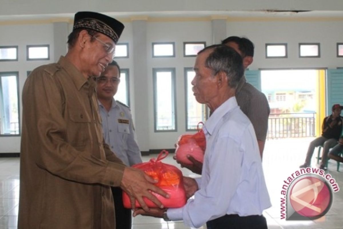 200 Jukir Kota SIngkawang Terima Paket Lebaran