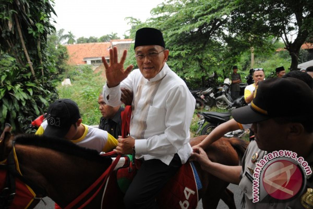 Aburizal optimistis hadapi persaingan capres