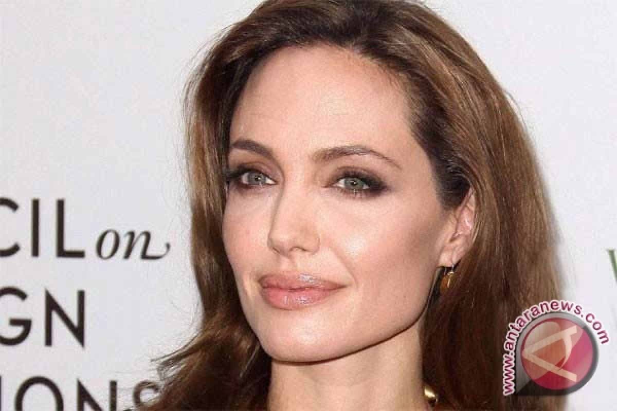 Angelina Jolie Akan Pensiun Dari Dunia Akting?