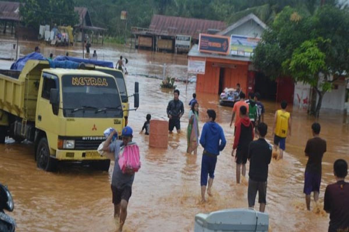 41 Keluarga Korban Banjir Kehilangan Tempat Tinggal 