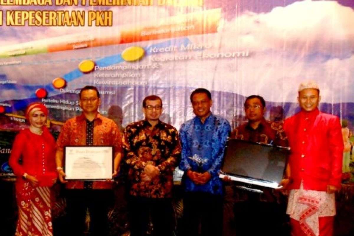 Banten Raih PKH Award dari Kemensos