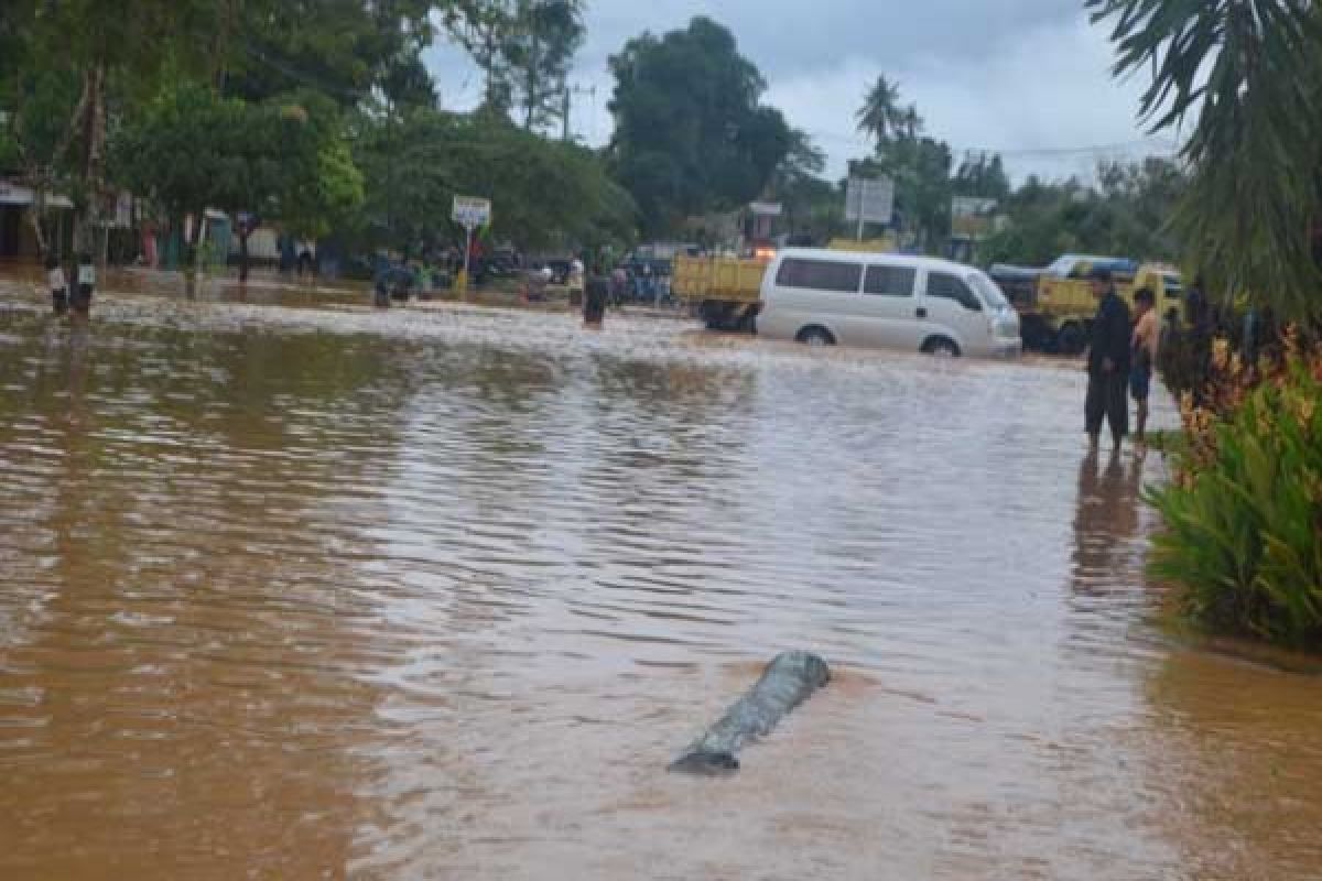 Lima Desa Dikecamatan Mowewe Dan Uluiwoi Kebanjiran 