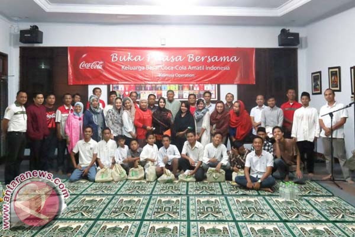 Coca-Cola Buka Puasa Bersama Anak Yatim-Piatu Bali