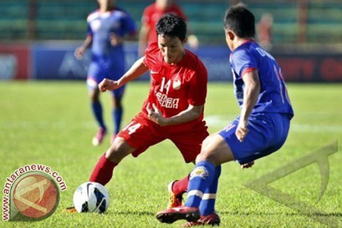 Sepak Bola - PSM Kalahkan Arema FC 5-0 