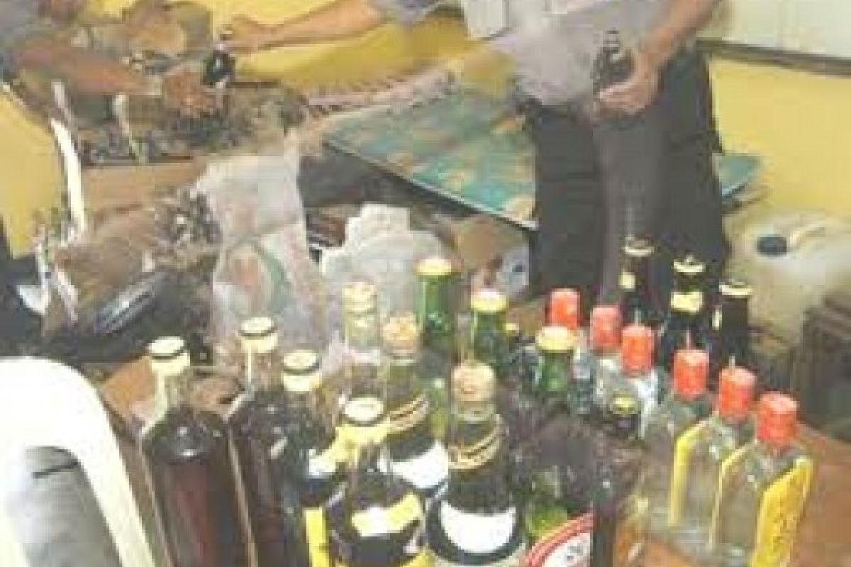 Puluhan Minuman Keras Disita di Temanggung