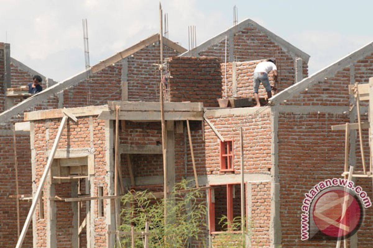 Bekasi hentikan izin rumah klaster mulai 2015