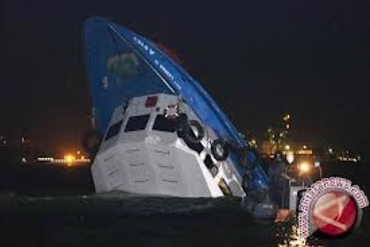49 hilang akibat perahu terbalik di lepas pantai pulau wisata Phuket Thailand