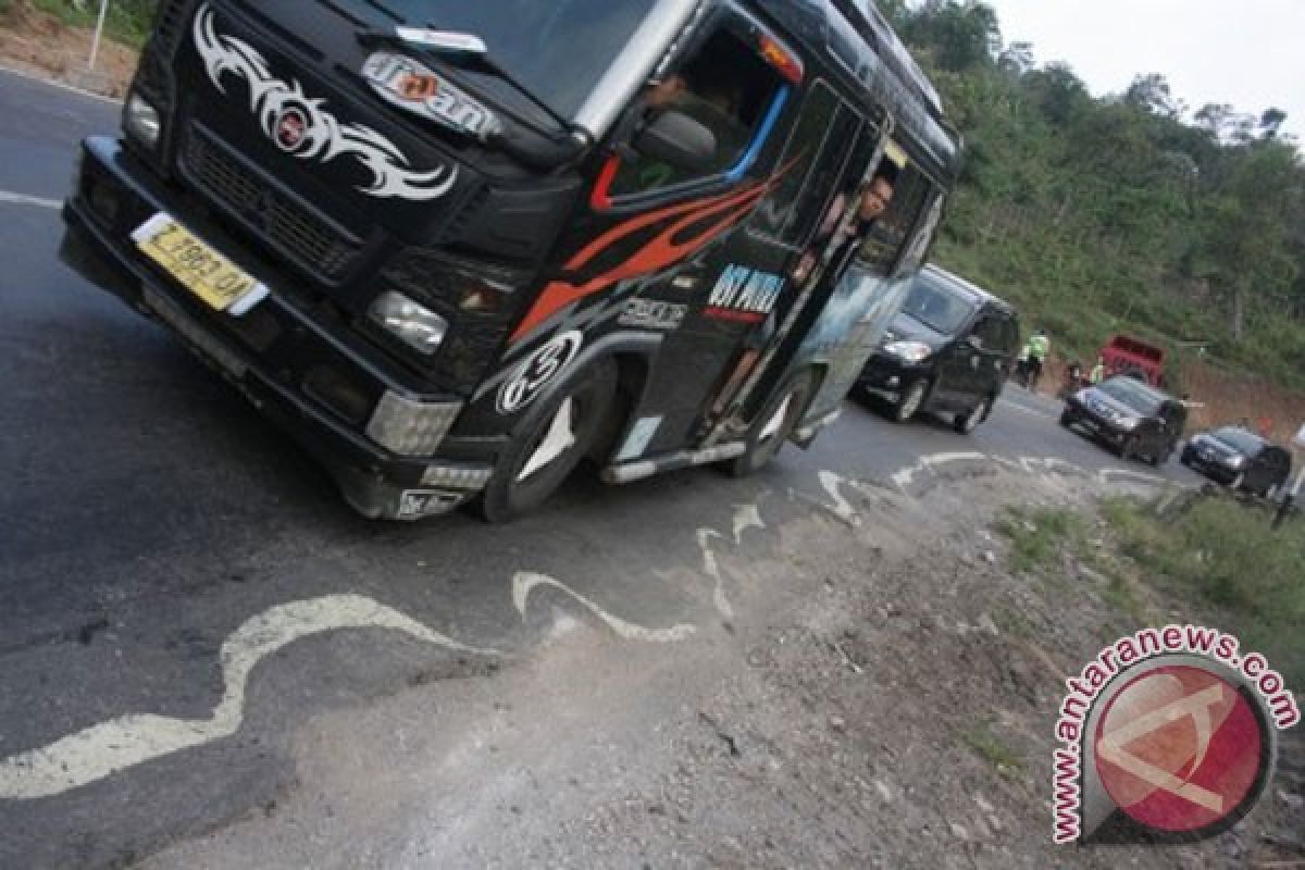 Arus balik Garut-Bandung padat