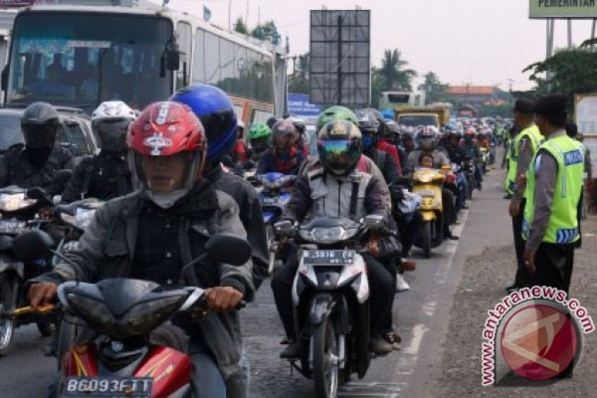 Arus mudik Indramayu arah Cirebon ramai lancar