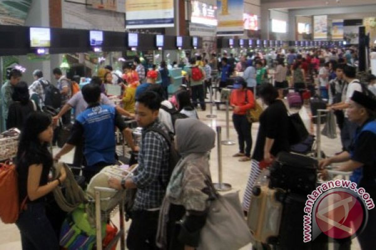 Puncak arus mudik Bandara Soekarno-Hatta diperkirakan Jumat