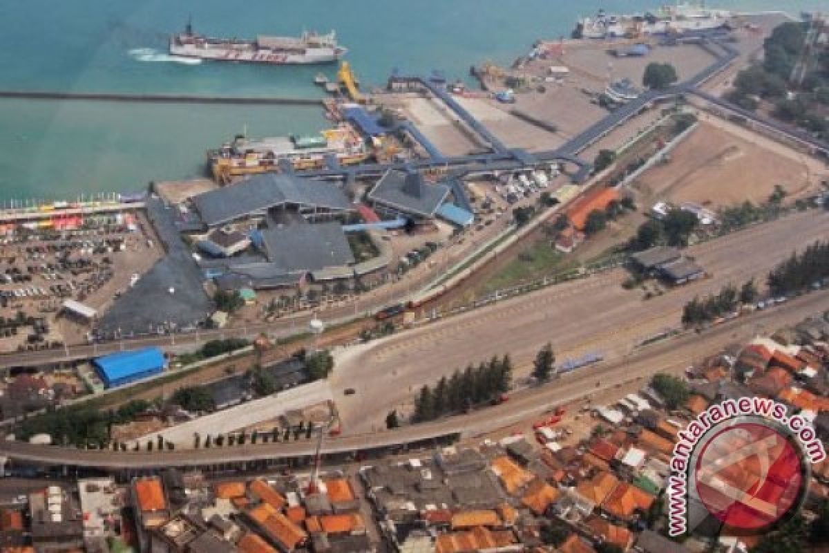 Pelabuhan Merak Mas dikembangkan jadi terminal logistik