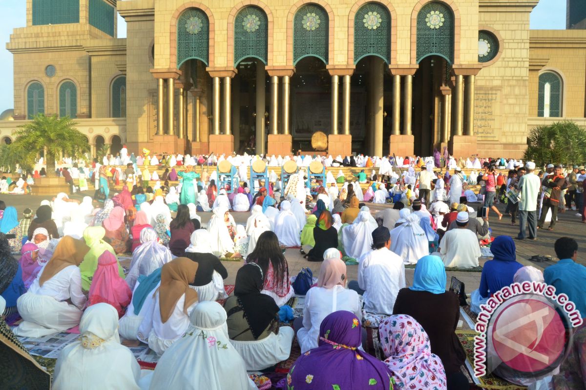 Ribuan Warga Samarinda Padati Islamic Centre 
