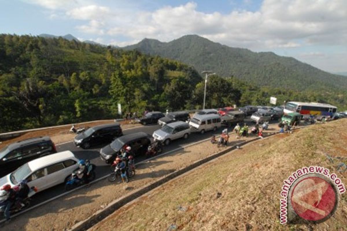 Puncak arus balik Lebaran pada Sabtu-Minggu