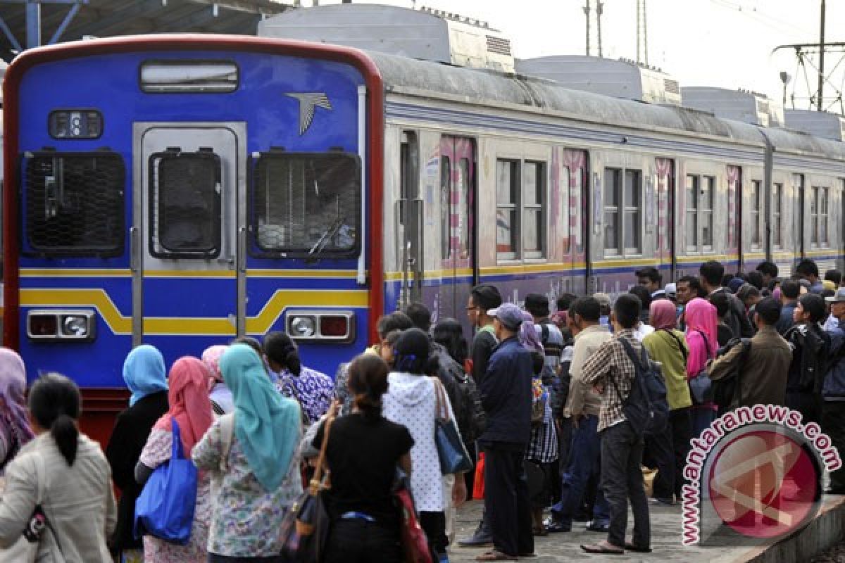 Gangguan wesel, KRL terlambat