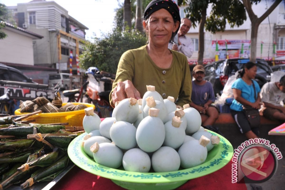 Penjual telok ukan marak di HUT RI