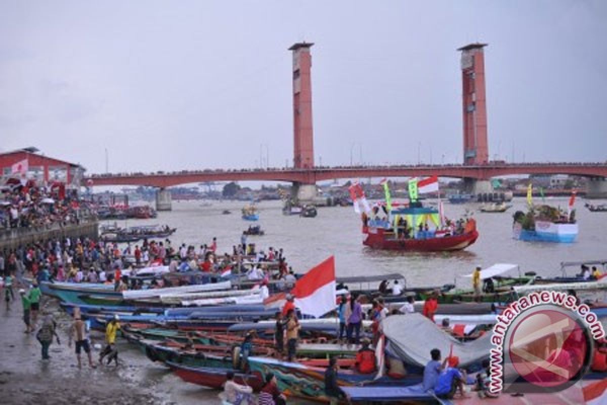 Kota Palembang diselimuti asap