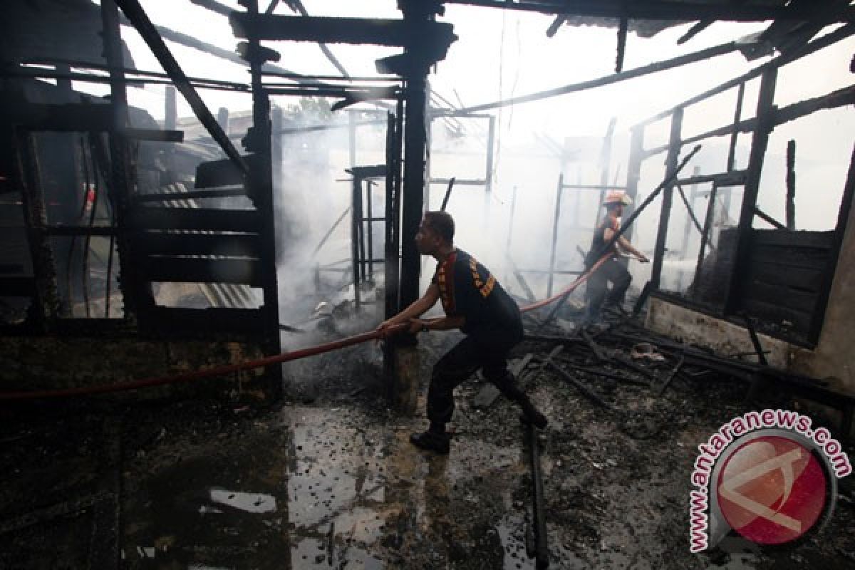 Dua rumah di Magelang terbakar