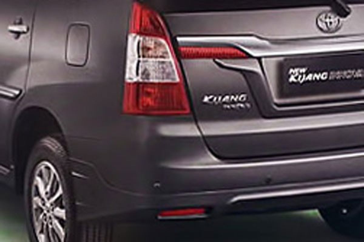 Toyota Perbaharui Penampilan Kijang Innova