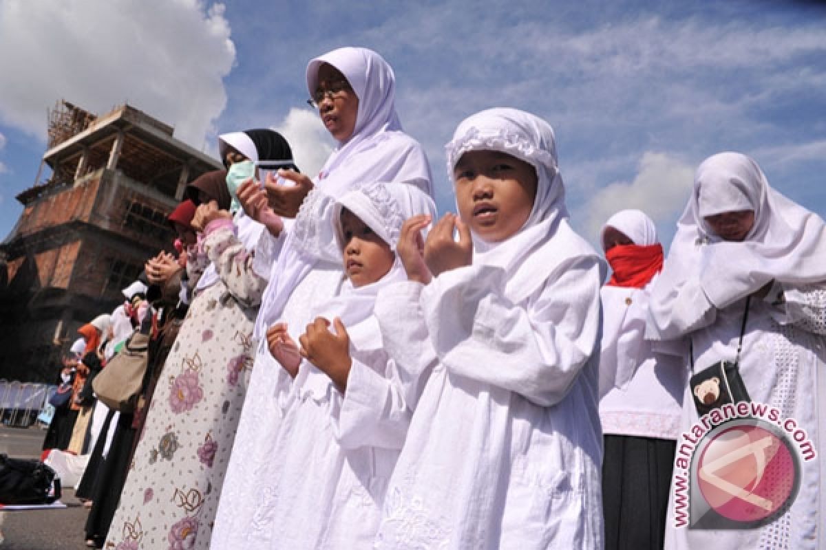 Muslim Tiongkok hadapi tiga musuh utama