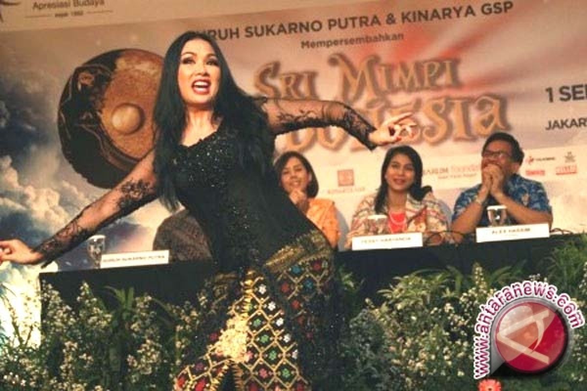 Titi DJ Membawakan Sebuah Tarian dari Bali