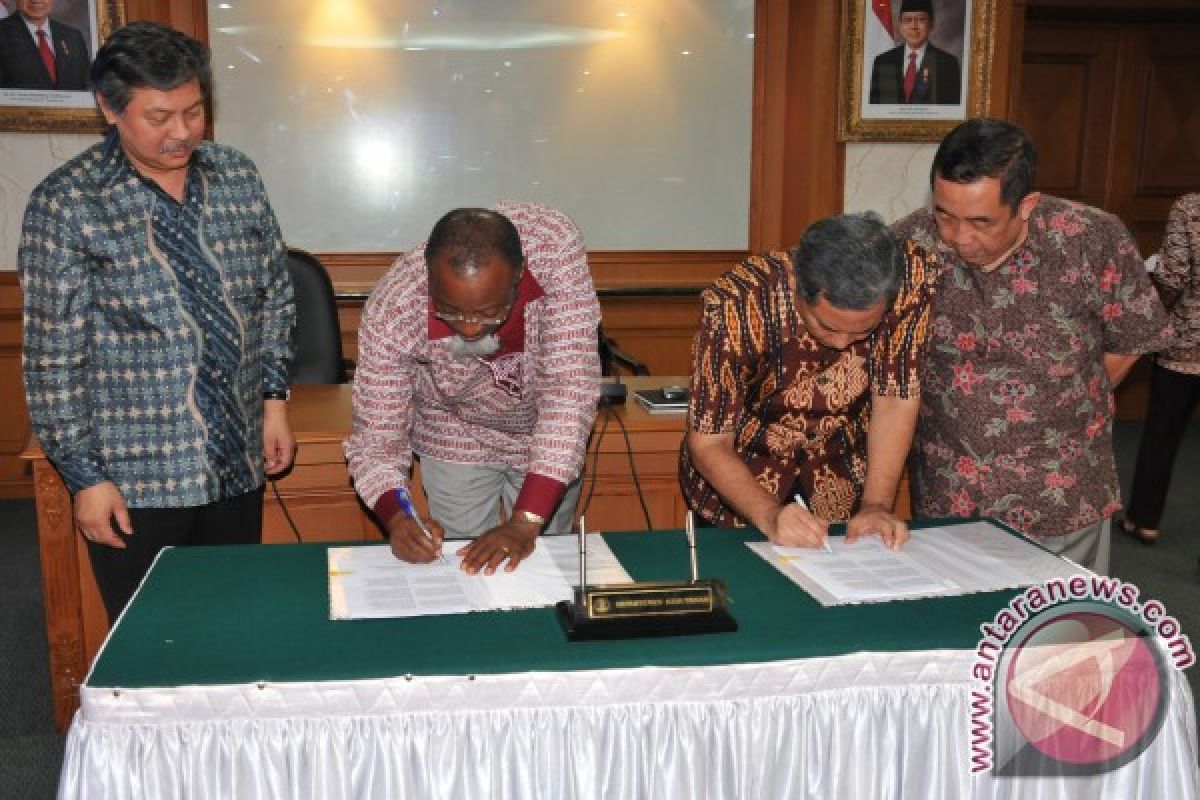 Peluncuran Buku  berjudul "Strategi Penelitian Agro Forestry"