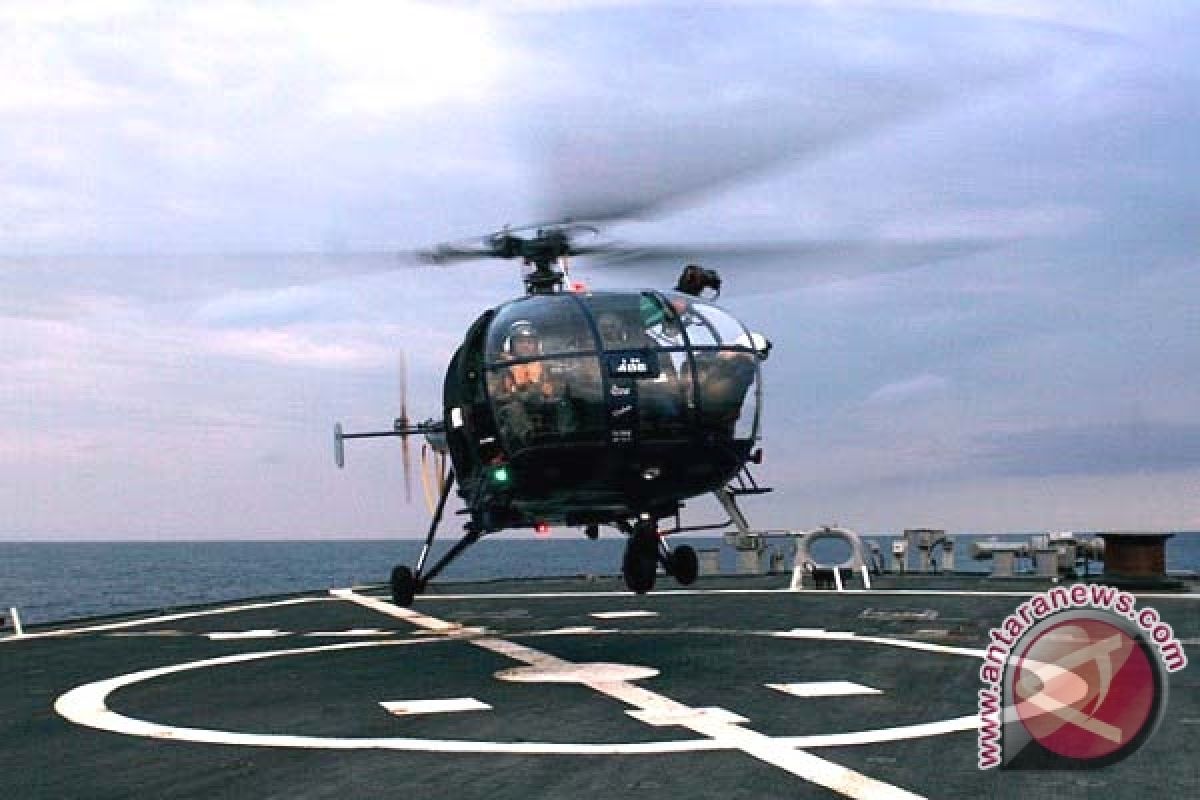 Empat Kru Heli Super Puma Dievakuasi Ke Jakarta