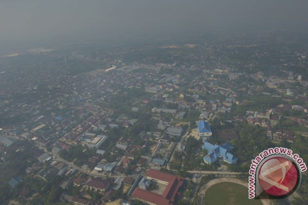 Banjarbaru diselimuti kabut asap