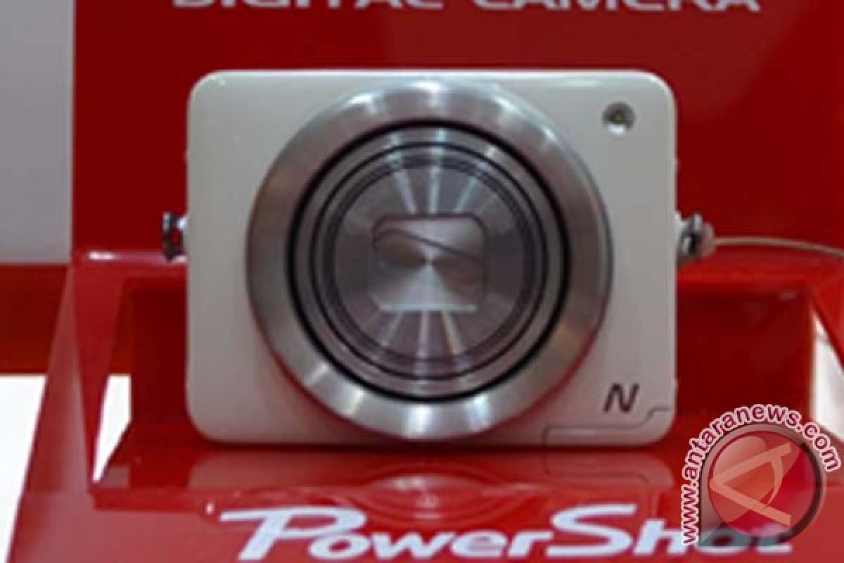 Canon Powershot N si kecil dengan "shutter" unik