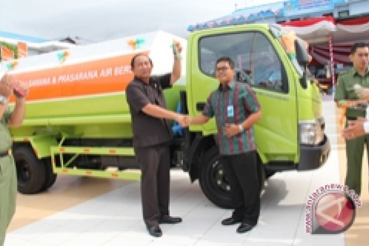 BNI Manado bantu mobil tanki air antisipasi kemarau